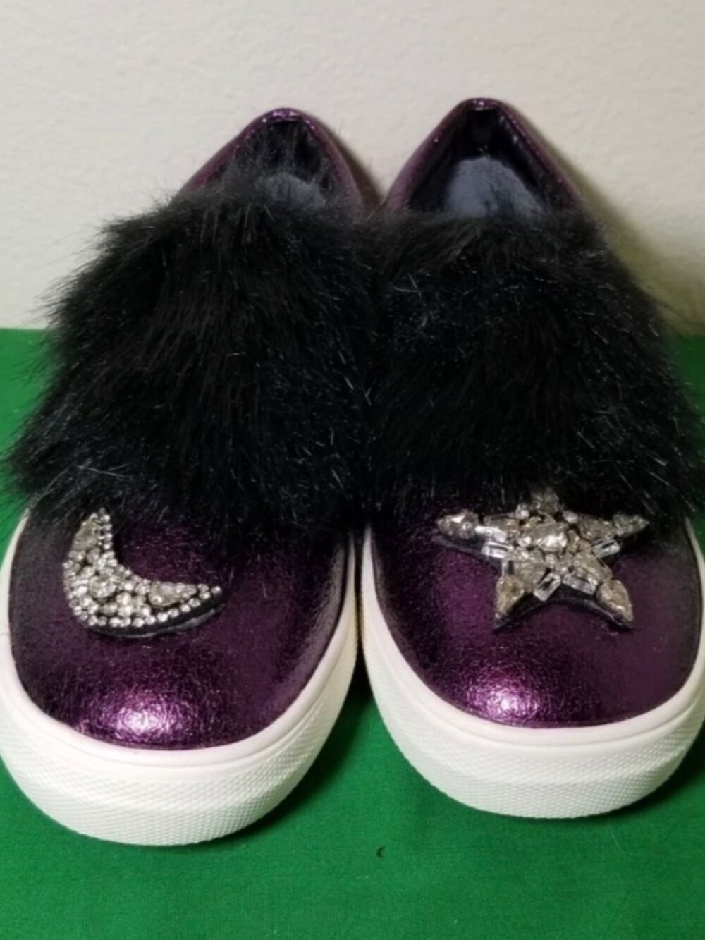 KidPik Slip On Sneaker Shoes Size 5 Moon/Star Gemstone Purple Rhinestones NWOT